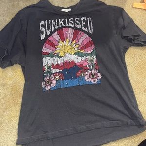 Sunkissed basic tee
